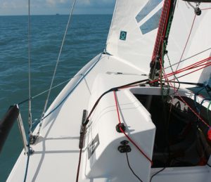 J-composites_J70_Equipment_Deck-stepped mast